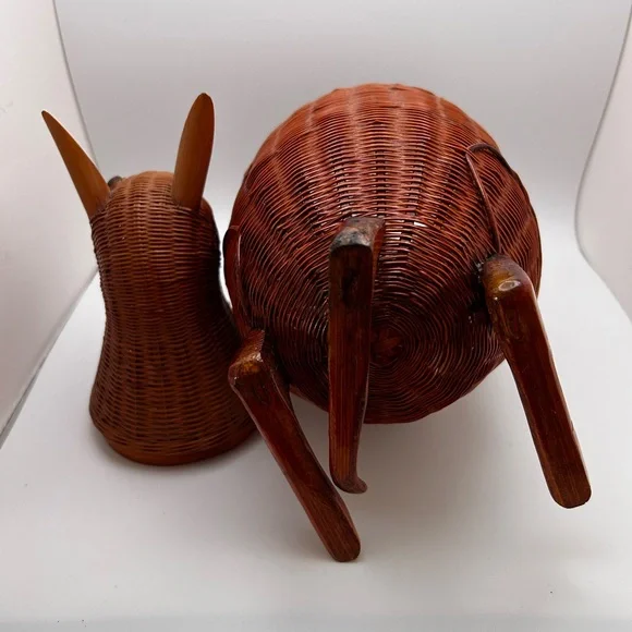 Vintage MCM Wicker Kangaroo Basket - Picture 7 of 9